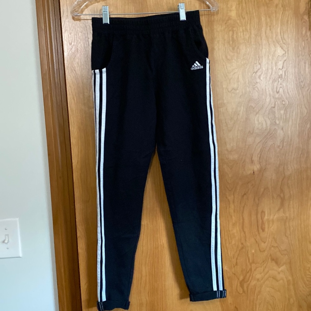 🌼 Adidas sweat pants, girls’ size 14 🌼